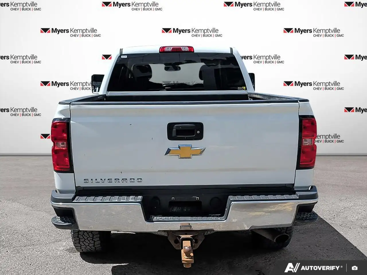 Chevrolet Silverado 2500 снимка Chevrolet Silverado 2500