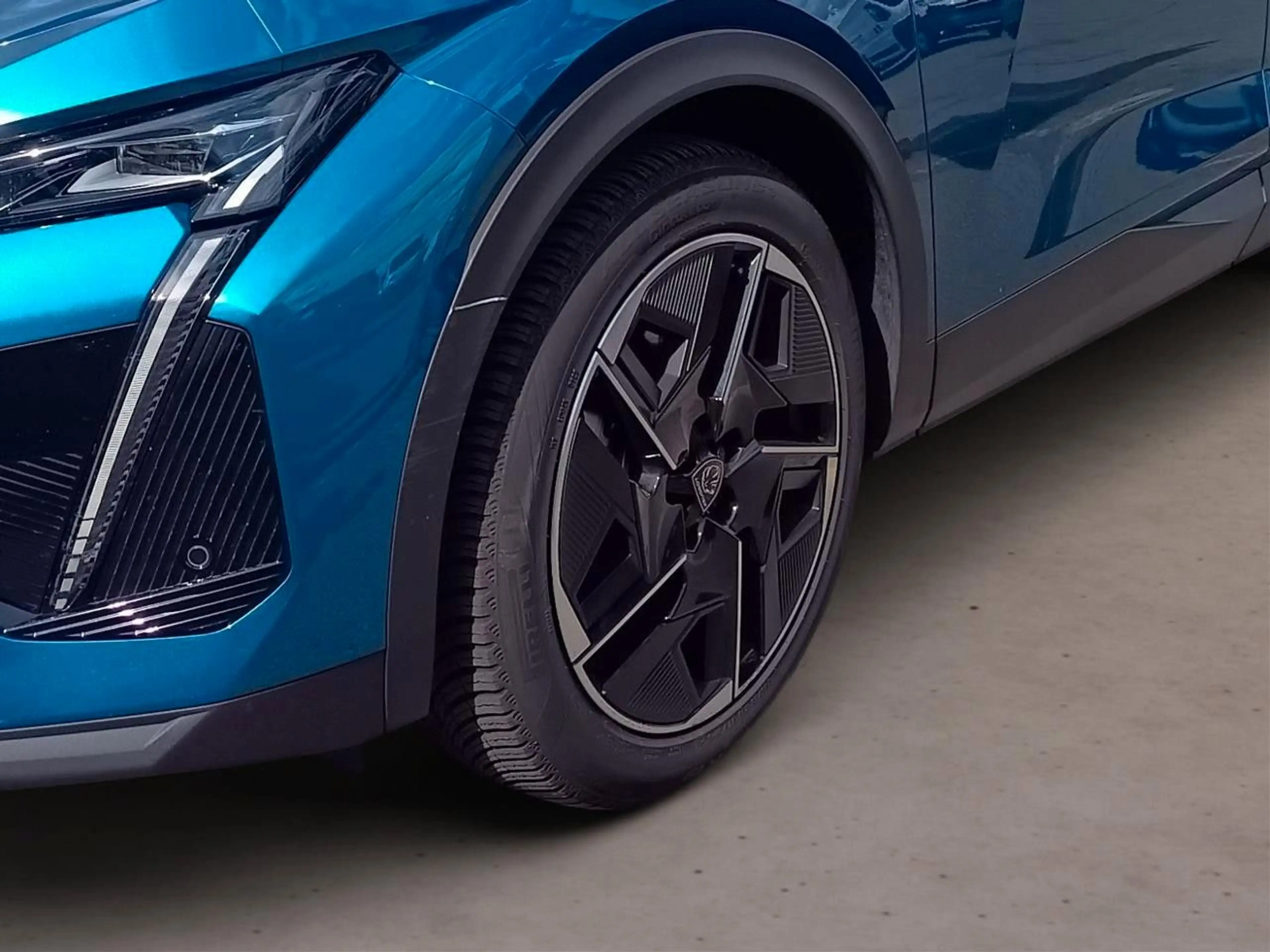 Peugeot 408 Hybrid GT 145 PS 6G-DSG *SURROUNDING-PACKET* — photo 13