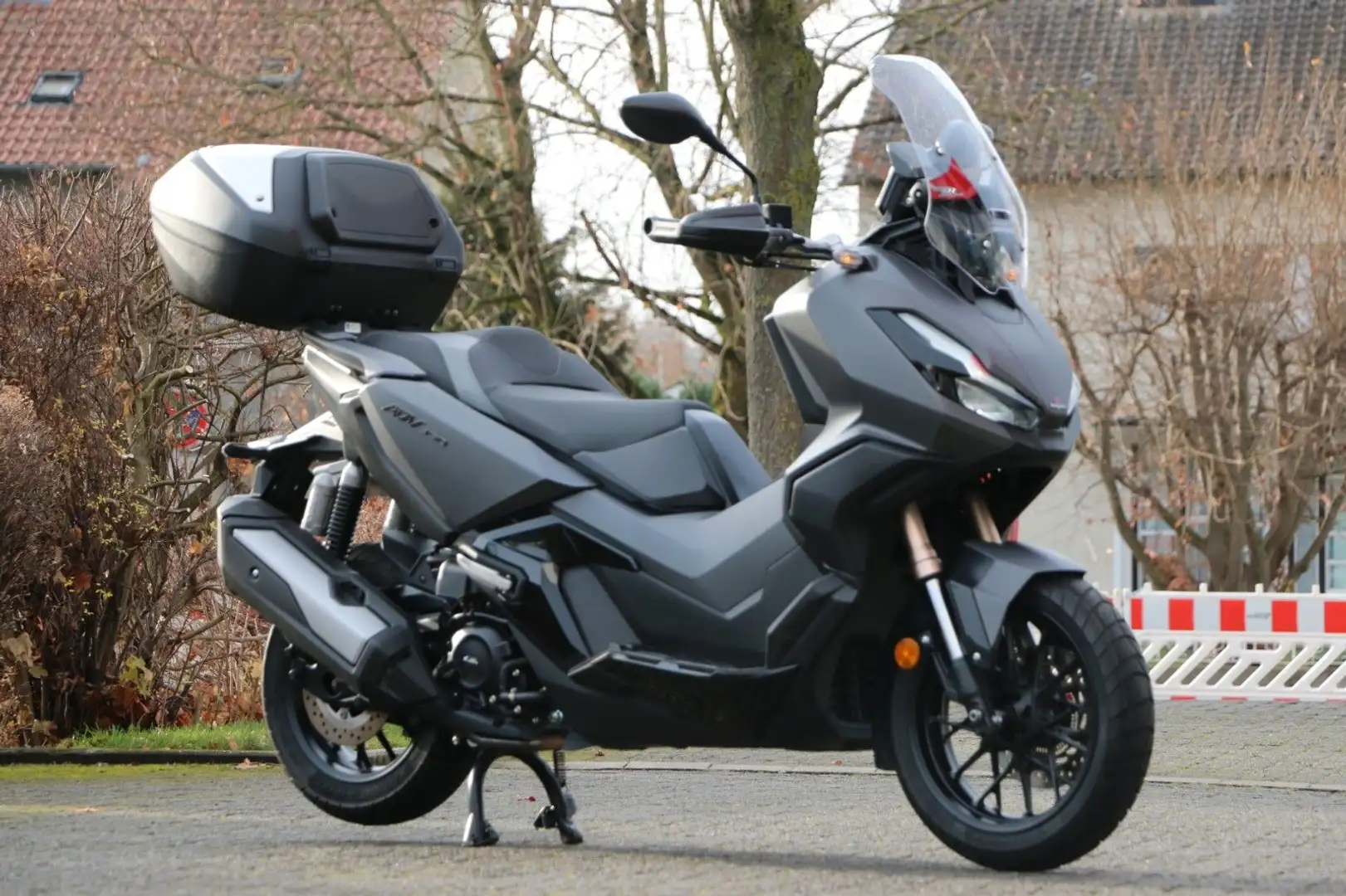 Honda ADV 350 mit Topcase *SCHECKHEFT* *SERVICE NEU* Noir - 2