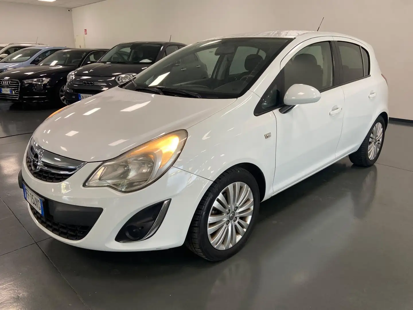 Opel Corsa Corsa IV 5p 1.2 Club Gpl-tech 85cv Bianco - 1