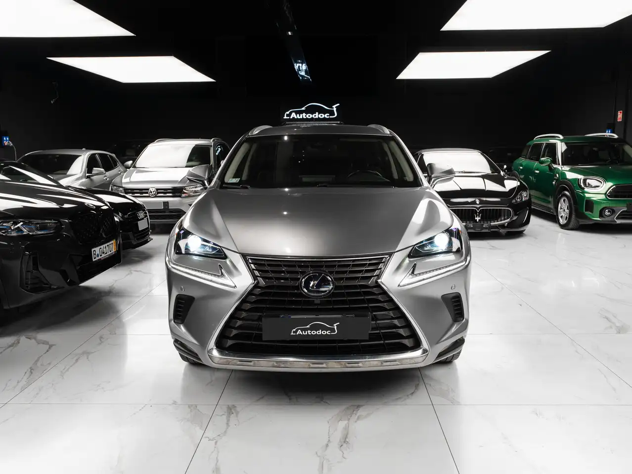 Lexus NX 300h 2.5 Luxury 4x4 155ch - 1 ère main - Carplay - Led - Hayon éléctrique - Euro 6