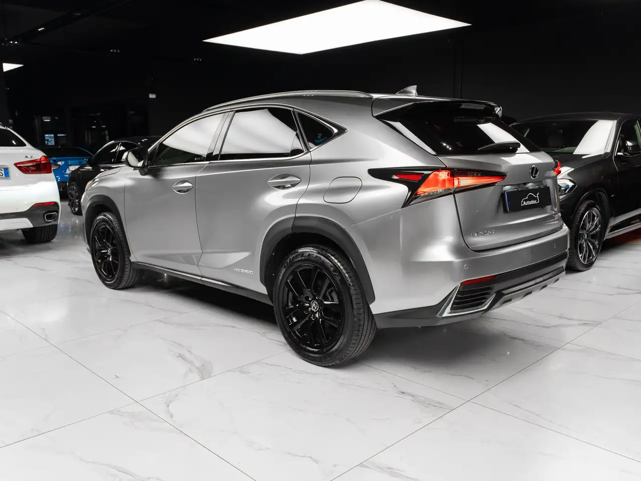 Lexus NX 300h 2.5 Luxury 4x4 155ch - 1 ère main - Carplay - Led - Hayon éléctrique - Euro 6