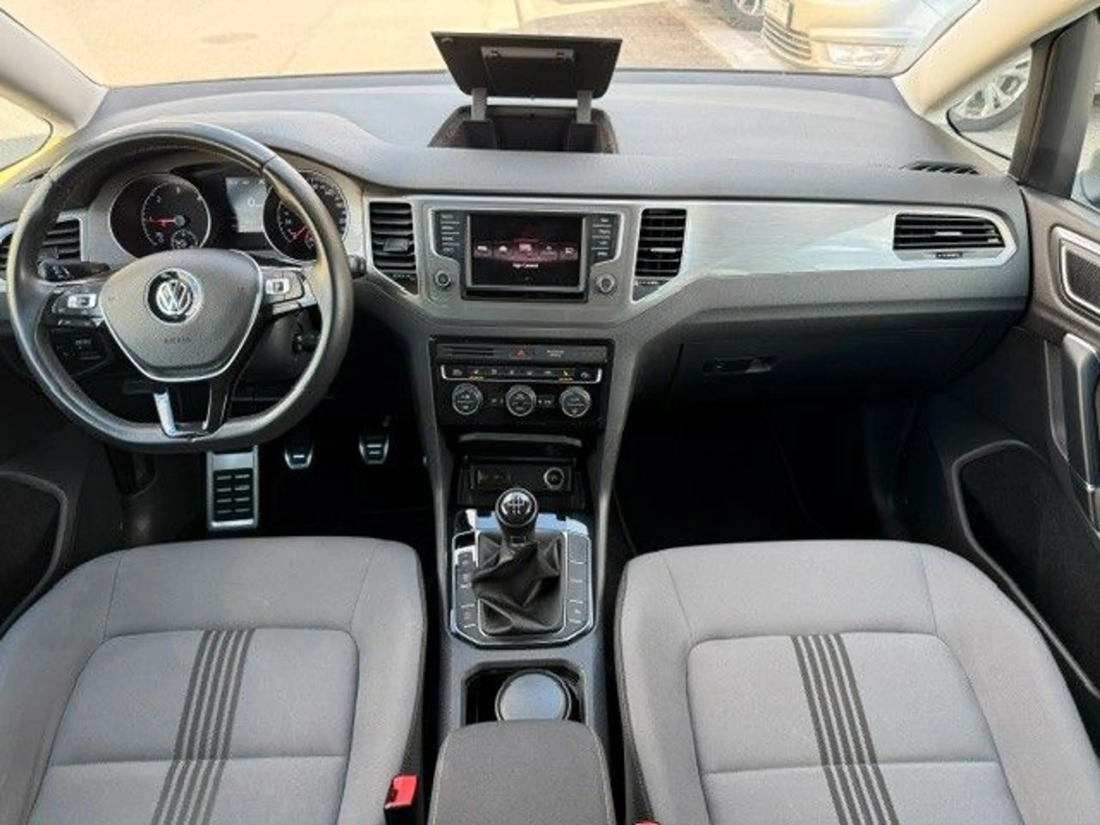 Volkswagen Golf Sportsvan 1,6 TDI BMT "Allstar"Sportpaket — photo 9