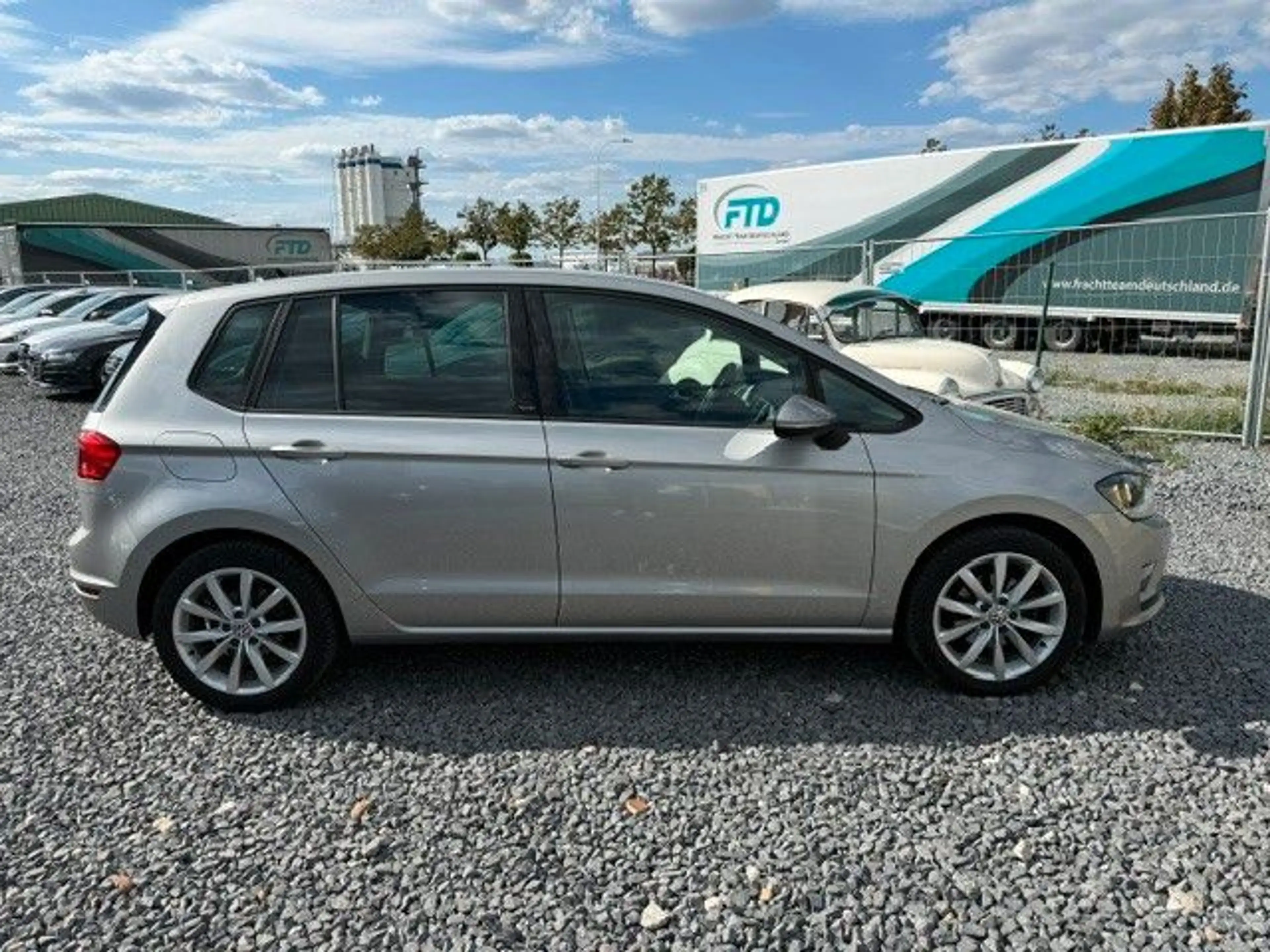 Volkswagen Golf Sportsvan 1,6 TDI BMT "Allstar"Sportpaket — photo 4