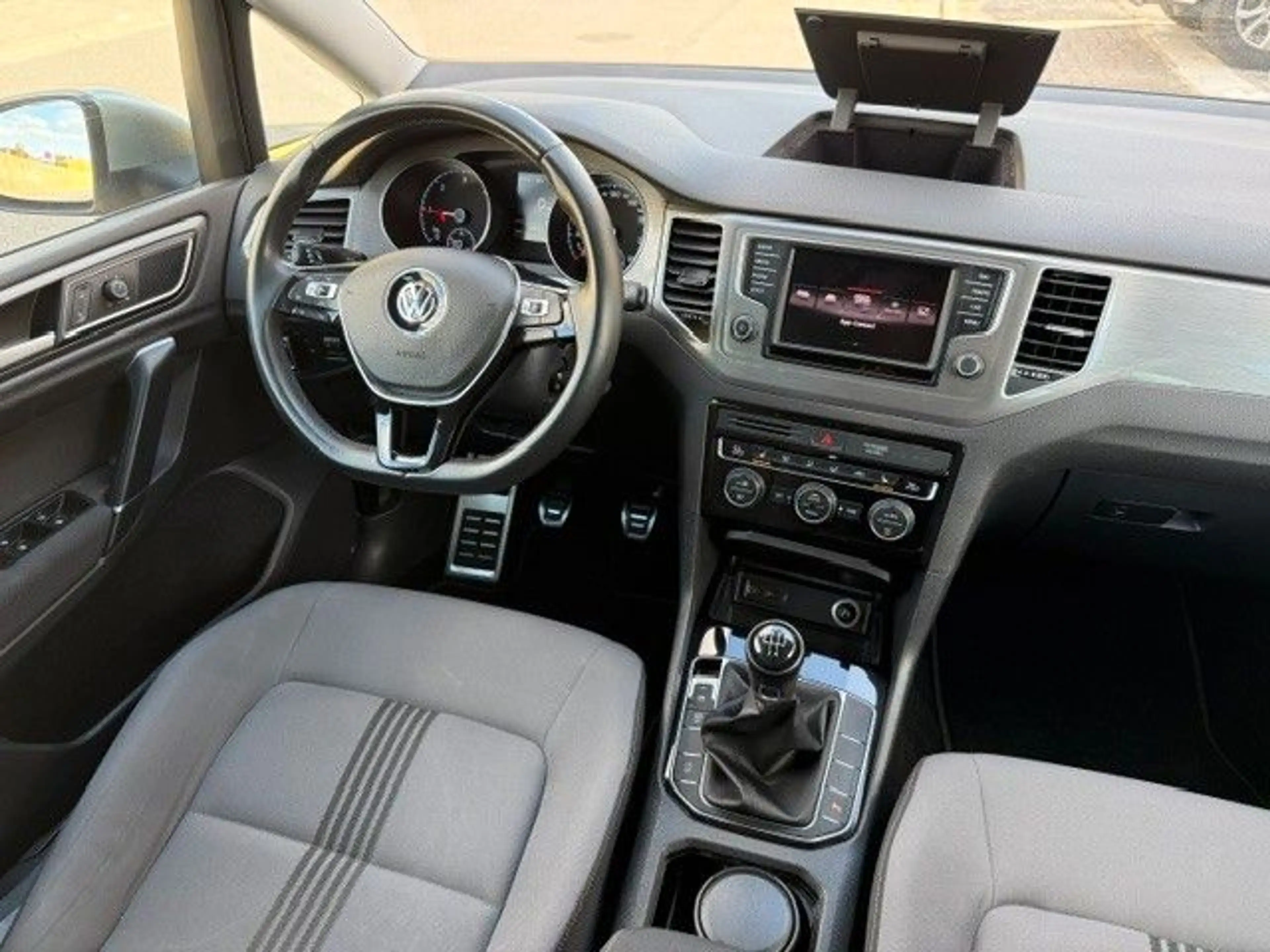 Volkswagen Golf Sportsvan 1,6 TDI BMT "Allstar"Sportpaket — photo 10