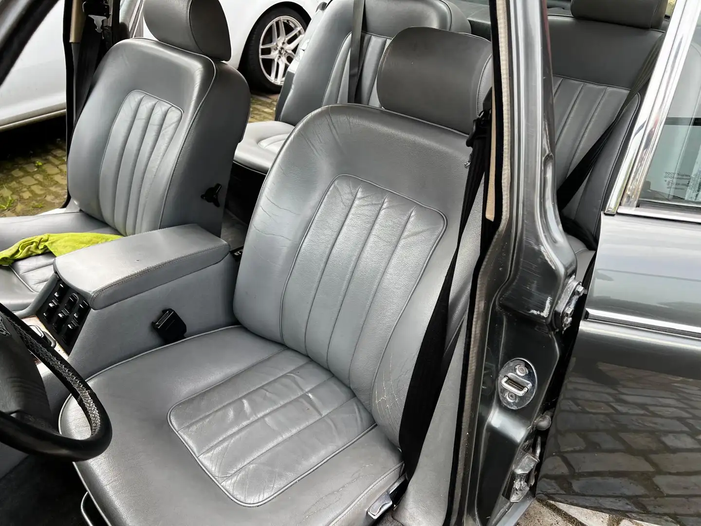 Daimler Double Six Double+Six+6.0+V12 Plateado - 2