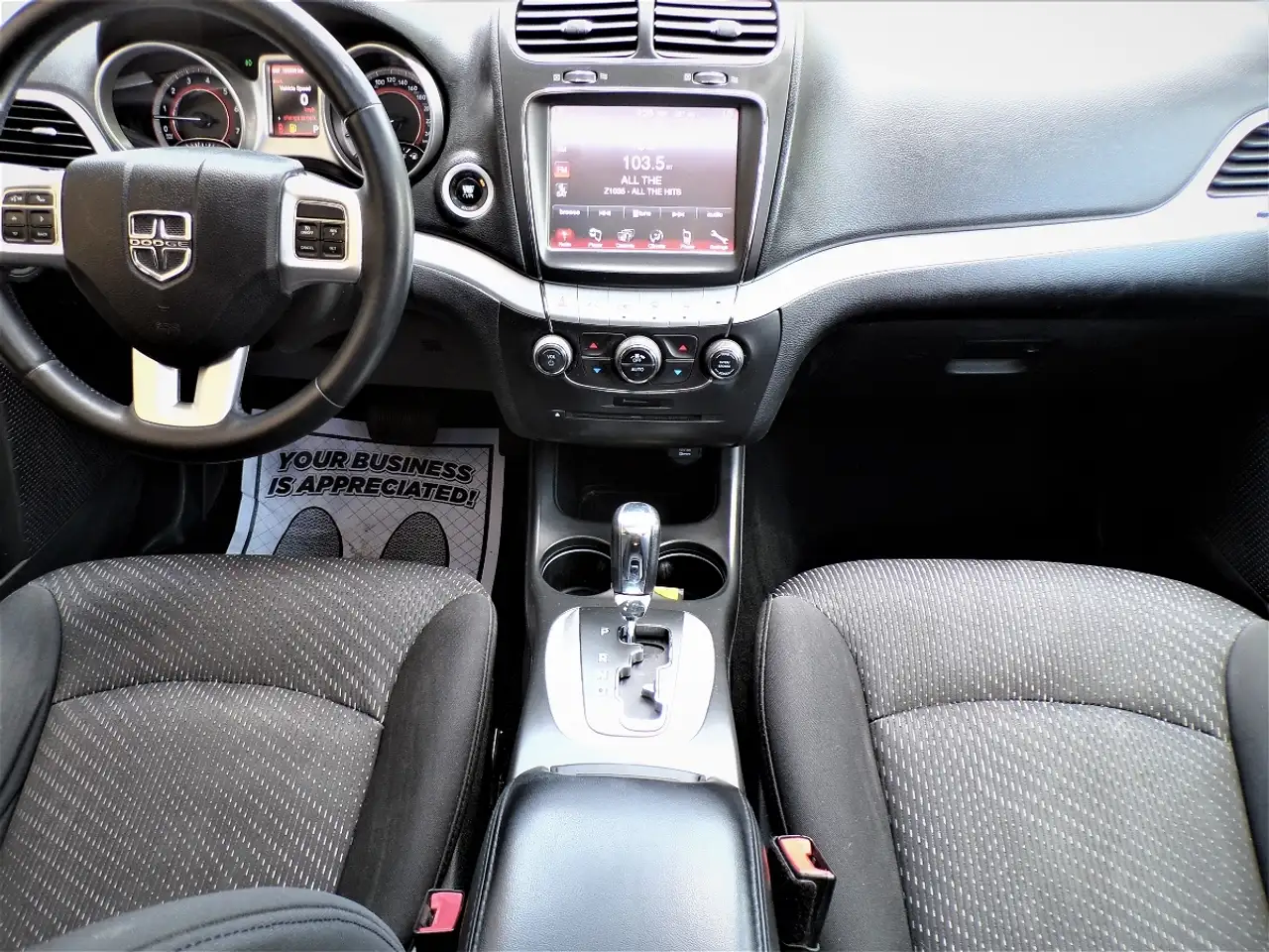 Dodge Journey снимка Dodge Journey