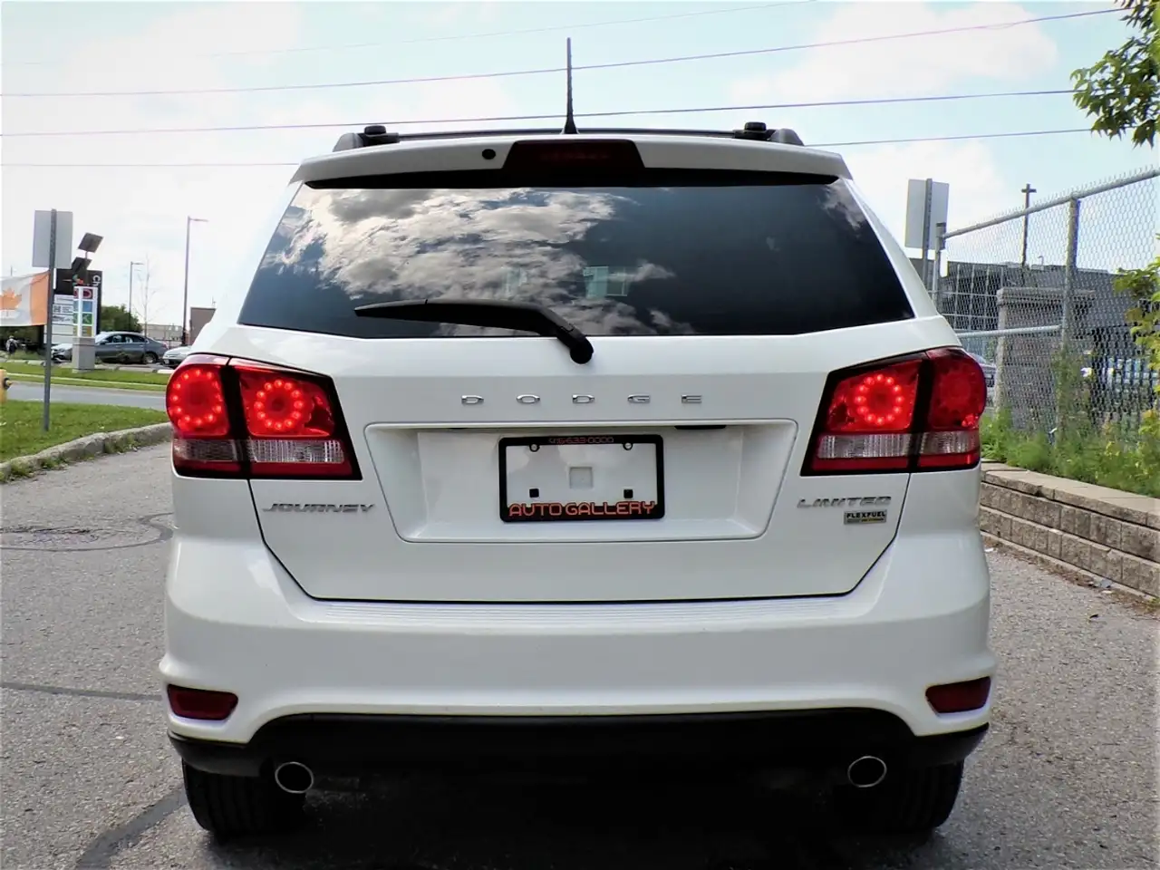 Dodge Journey снимка Dodge Journey