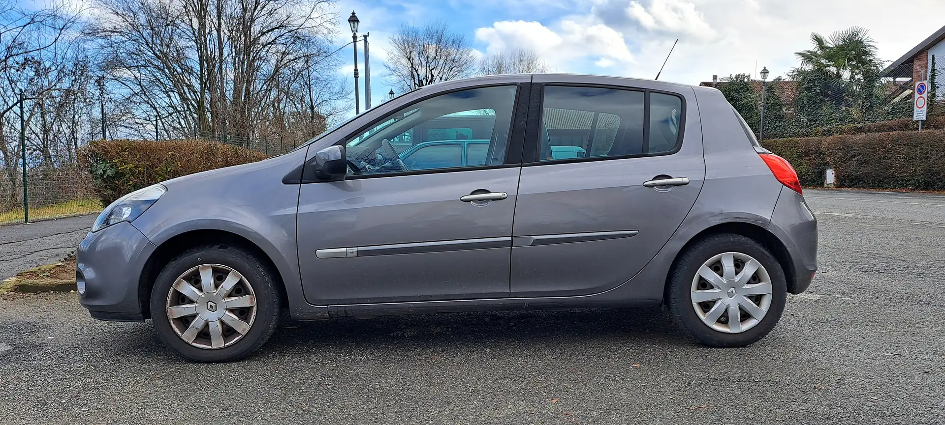 Renault Clio Clio III 2009 5p 1.2 16v Dynamique Gpl Grigio - 2