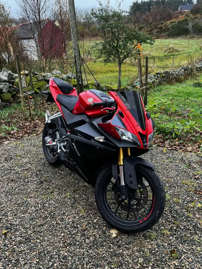 Yamaha YZF-R125 Rouge - 1