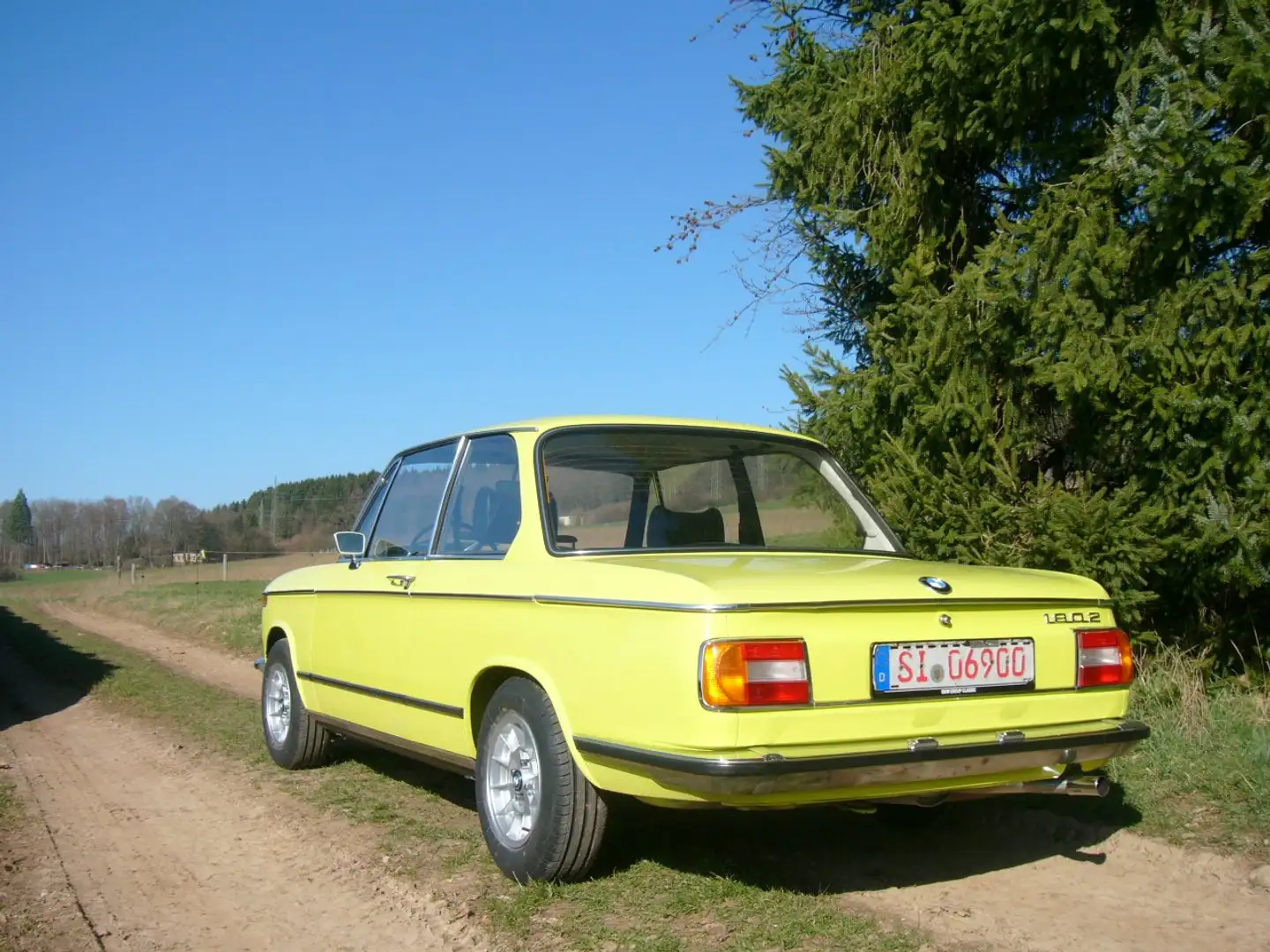 BMW 2002 1802 im Erstlack, H-Kennz., viele BMW-Neuteile Amarillo - 1