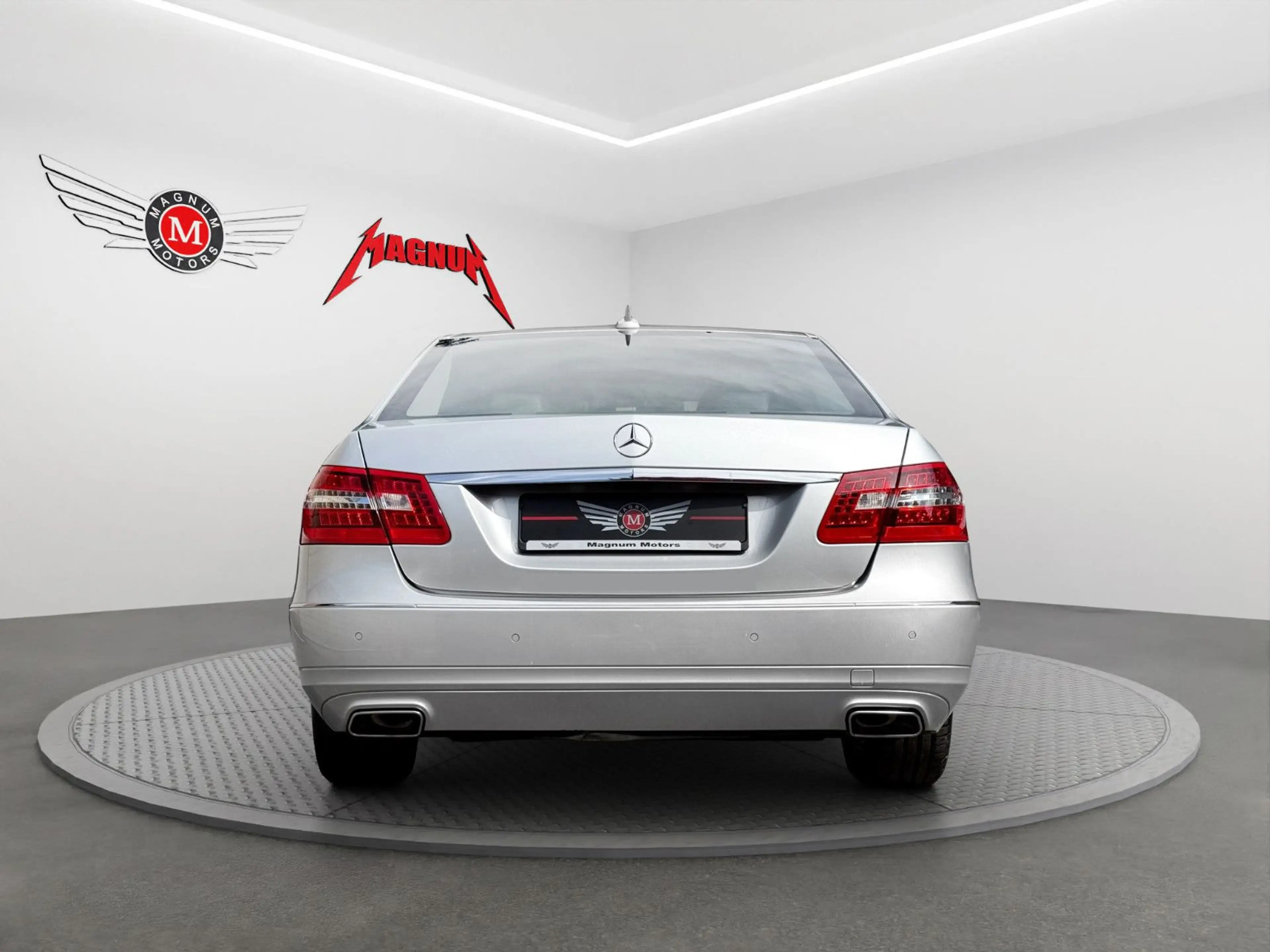 Mercedes-Benz E 220 E220 CDI AVANTGARDE *Aut.*Navi*Leder*8xBereift* — photo 9