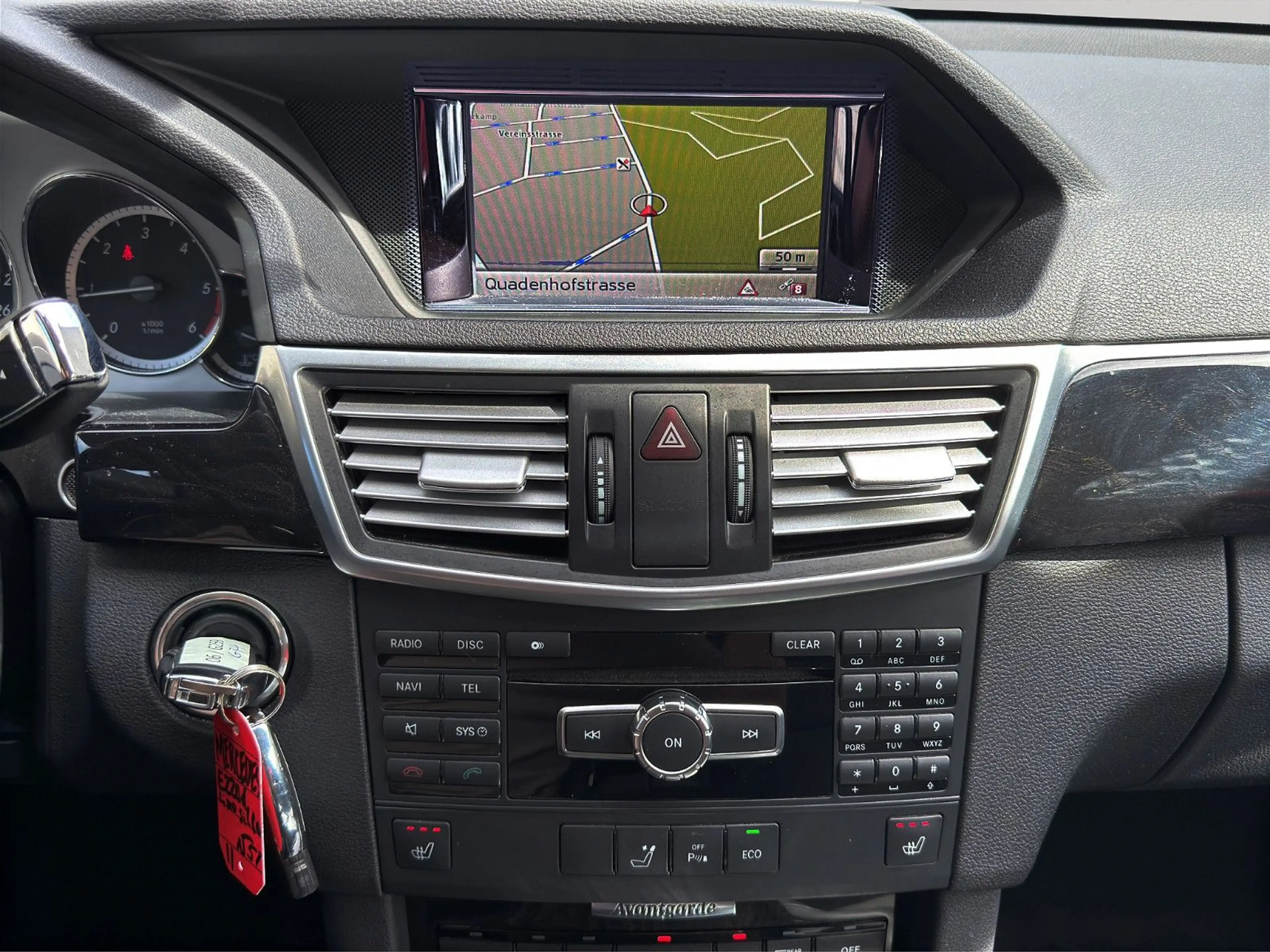 Mercedes-Benz E 220 E220 CDI AVANTGARDE *Aut.*Navi*Leder*8xBereift* — photo 15