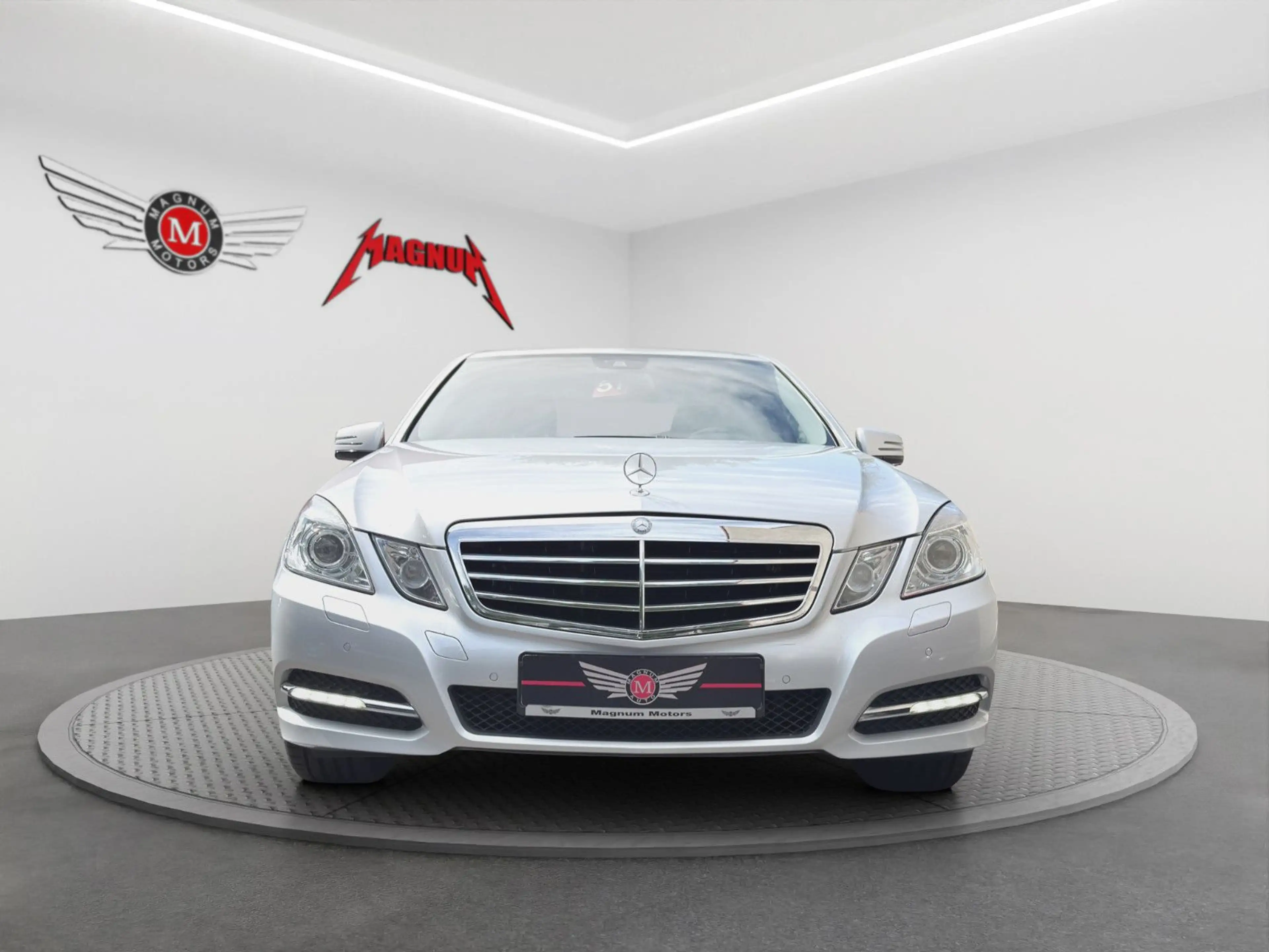 Mercedes-Benz E 220 E220 CDI AVANTGARDE *Aut.*Navi*Leder*8xBereift* — photo 8