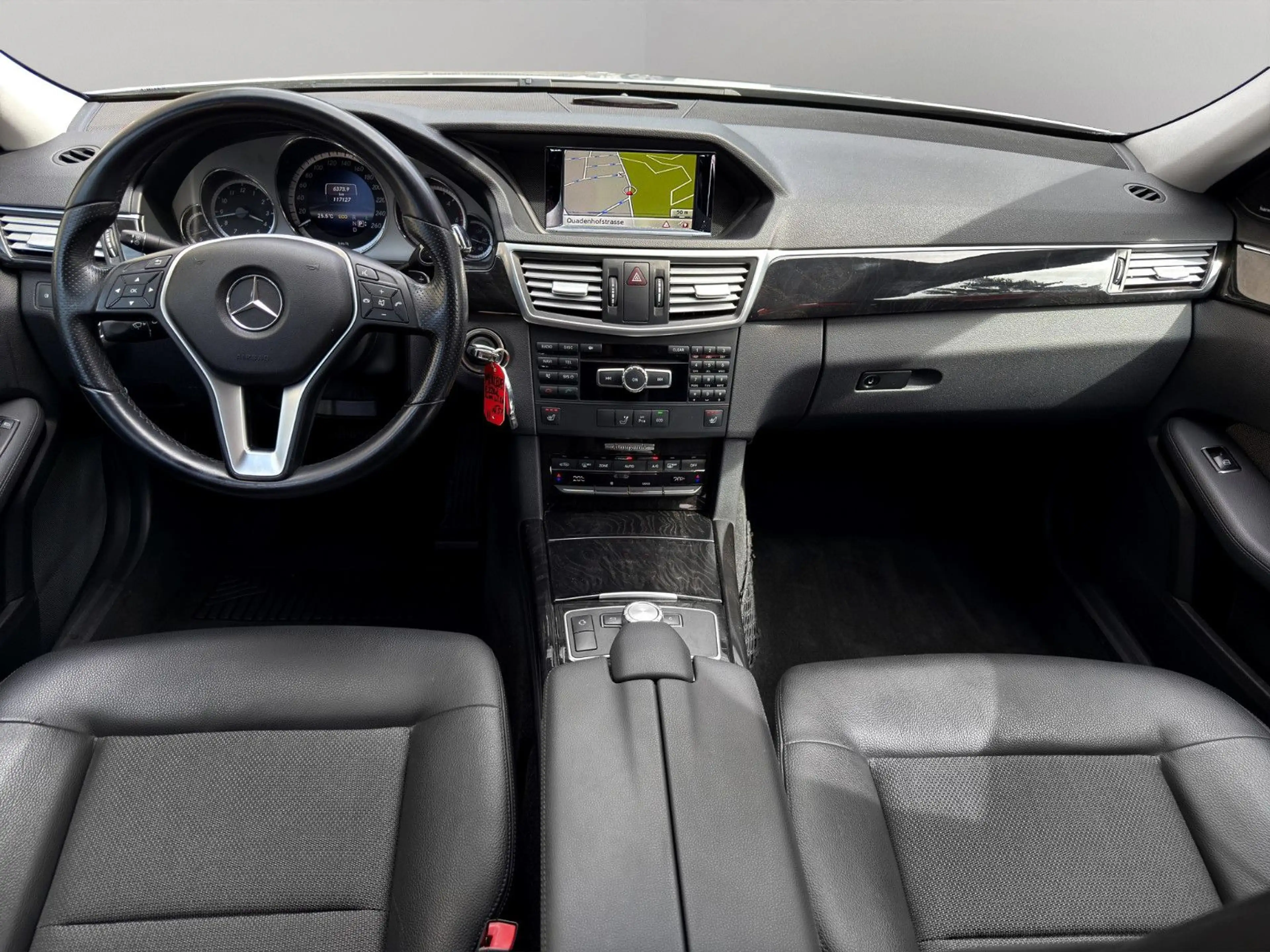 Mercedes-Benz E 220 E220 CDI AVANTGARDE *Aut.*Navi*Leder*8xBereift* — photo 13