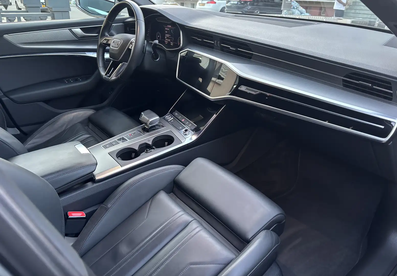Audi A6 Avant 40 TDI quattro S tronic design - 2