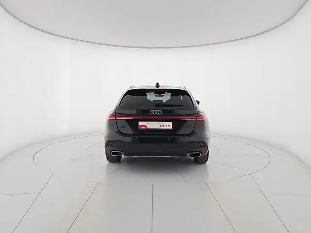 Audi A5 view 4