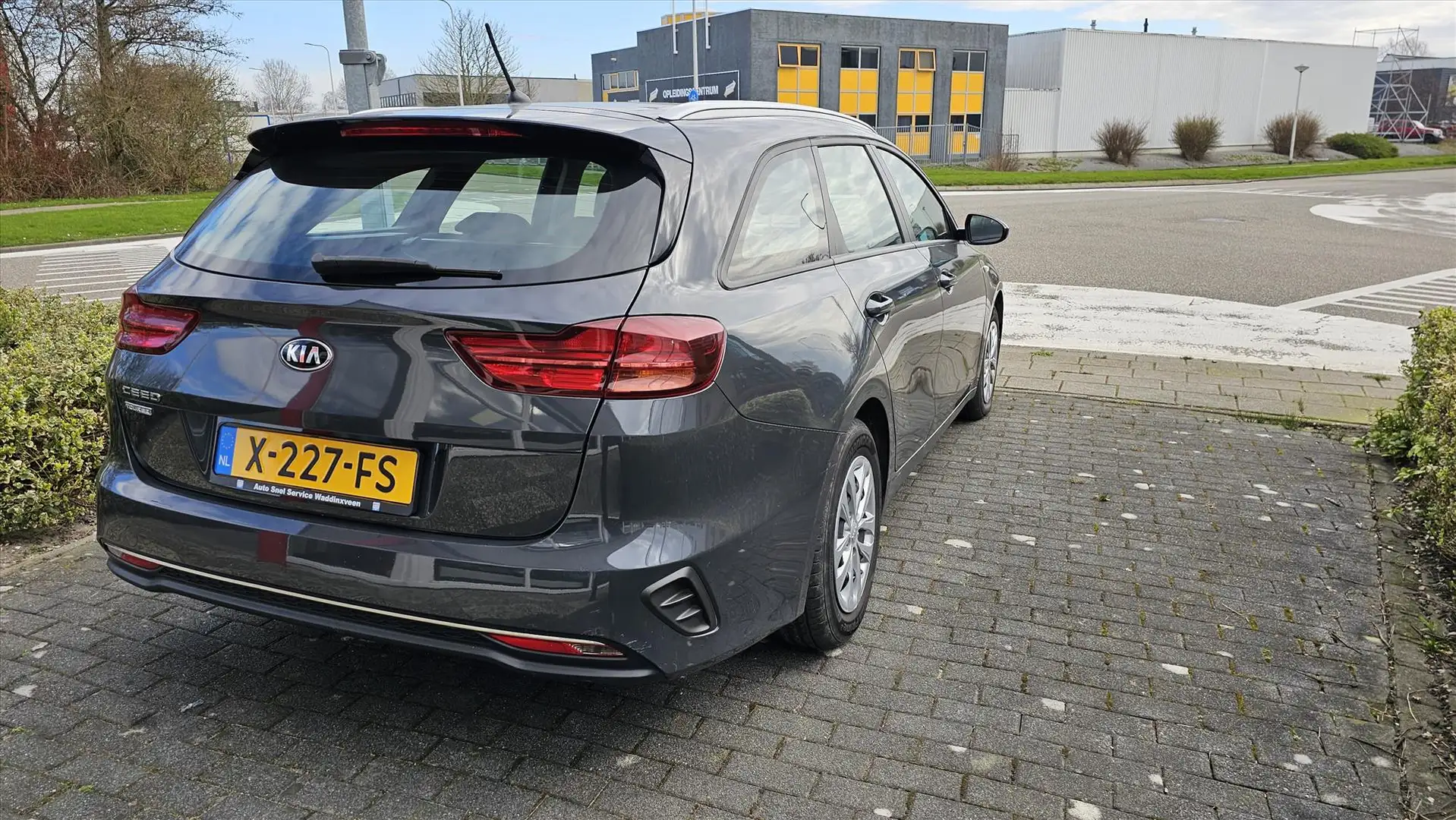 Kia Ceed SW / cee'd SW 1.0 T-GDi 120pk Grijs - 2
