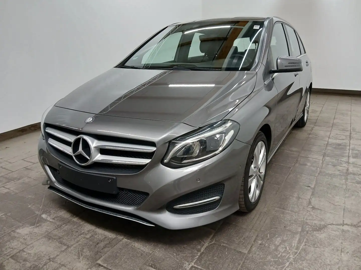 Mercedes-Benz B 200 d URBAN *LED*KAMERA*NAVI*AHK* Grau - 1