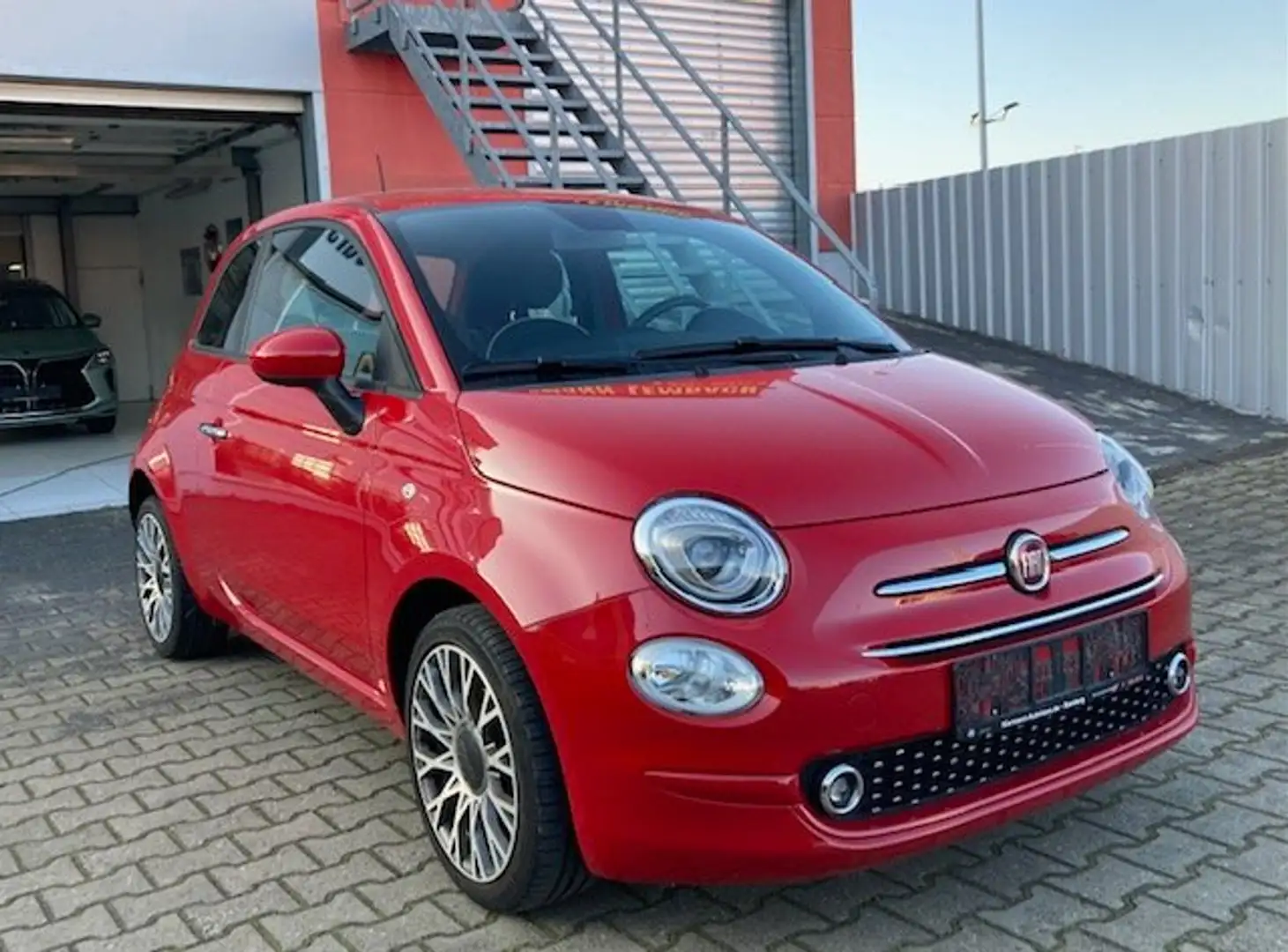 Fiat 500 1,0 Hybrid Lounge/Navi/Apple-Carplay/PDC/8-fach Rot - 2