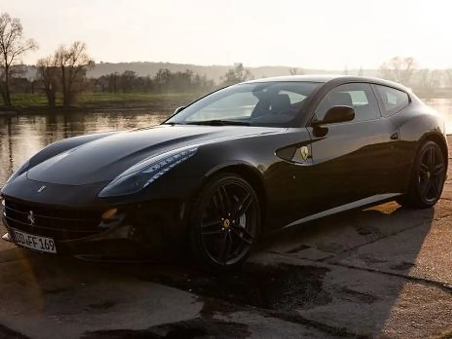 Ferrari FF FF Чорний - 1