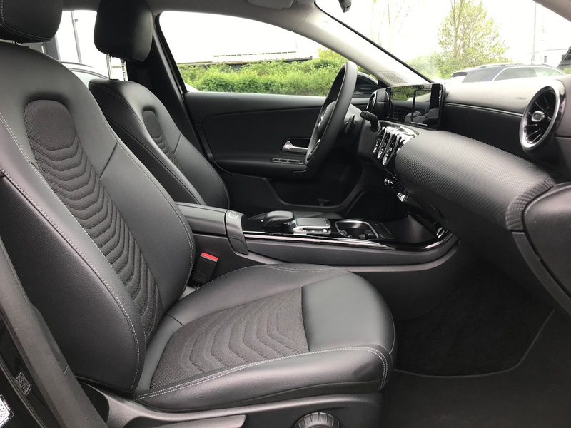 Mercedes-Benz A 180 d 8G Style Kamera LED T-Leder MBUX PDC — photo 15