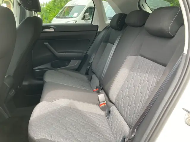 Volkswagen Polo view 11