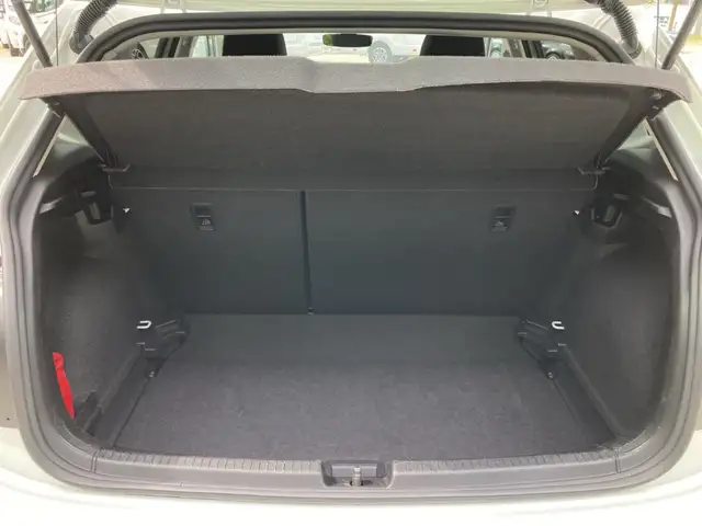 Volkswagen Polo view 12