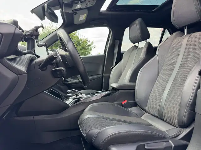 Peugeot 2008 view 10