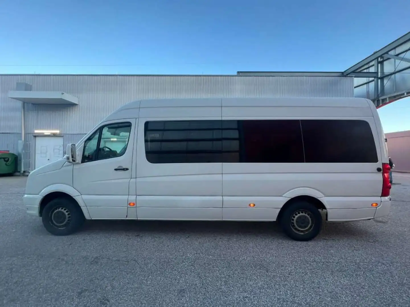 Volkswagen Crafter Crafter 30 HR-Kombi 3-3-3 MR TDI Weiß - 2
