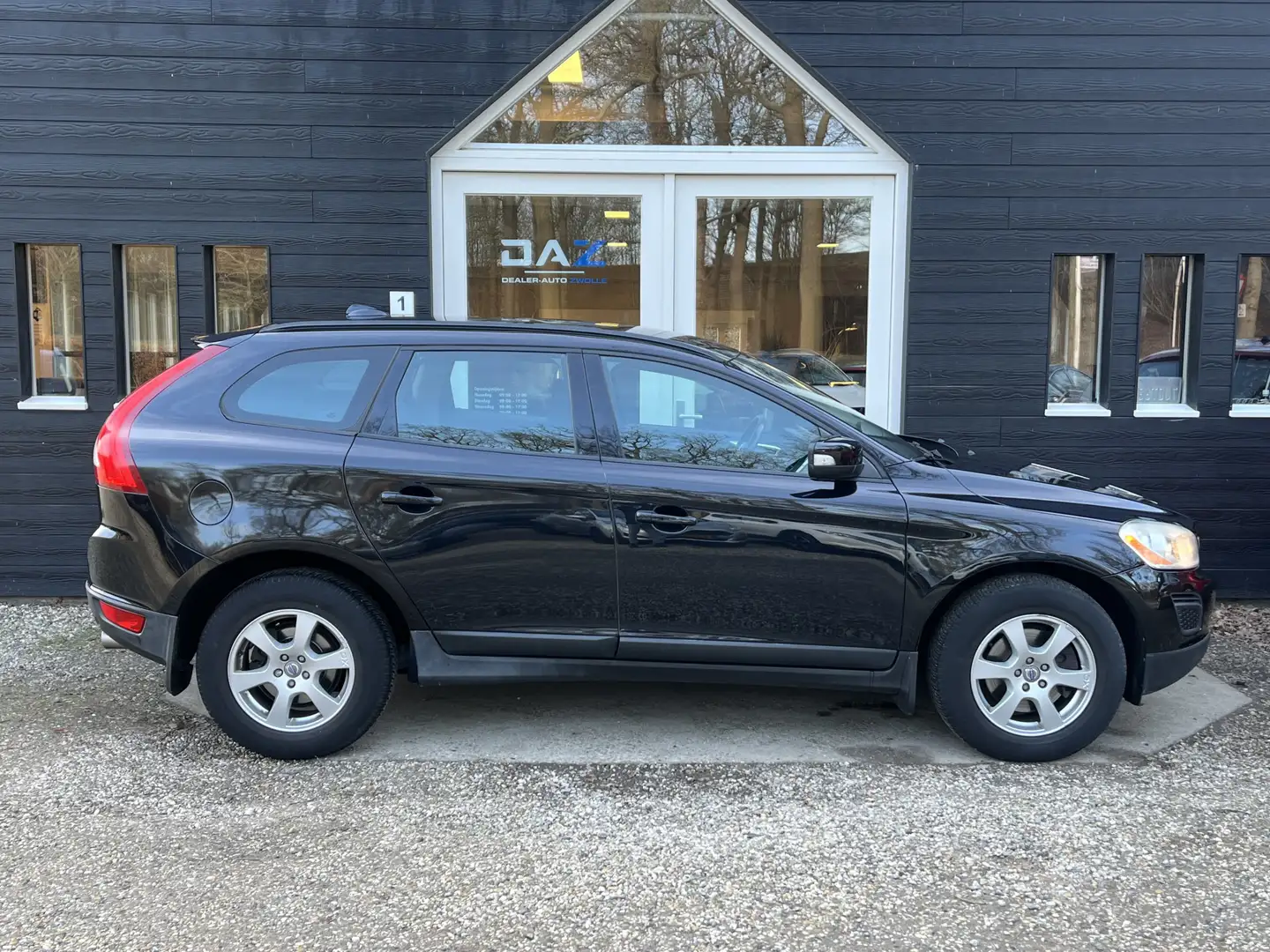 Volvo XC60 2.0 T5 Kinetic Aut/Ecc/Navi/Lm Schwarz - 2