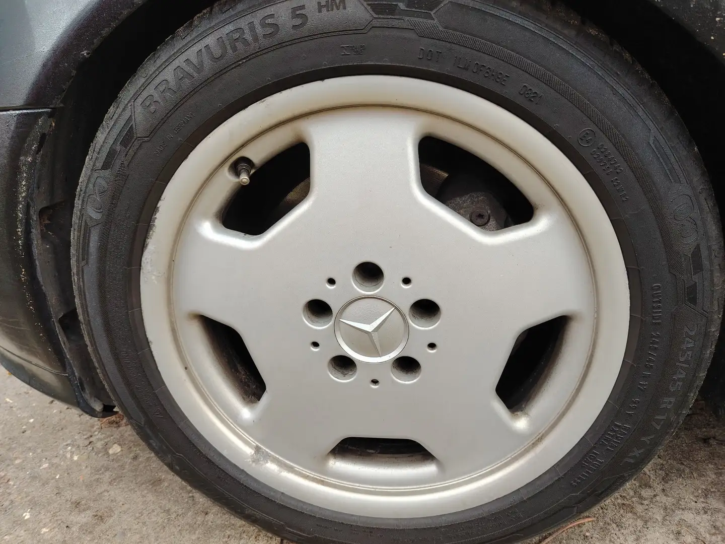 Mercedes-Benz 320 E320 cdi Avantgarde TÜV 07/2027 W211 Schwarz - 1