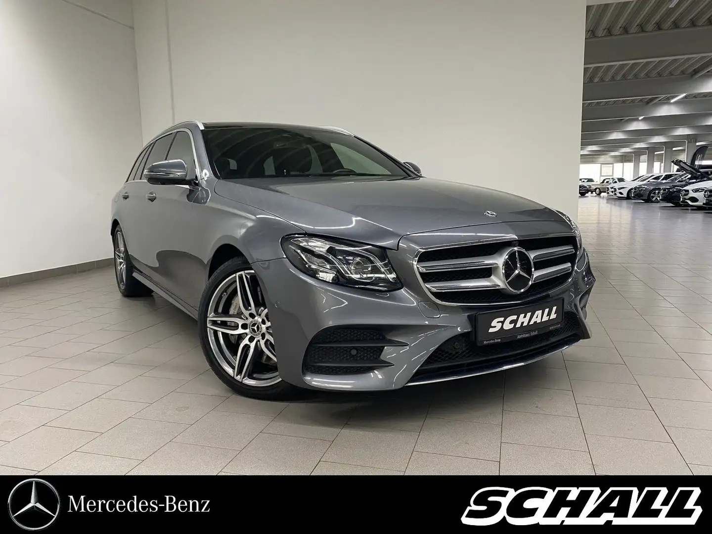 Mercedes-Benz E 400 T d 4M AMG+DISTR+PANO+19"AMG+HUD+MEMO+360° Gris - 1