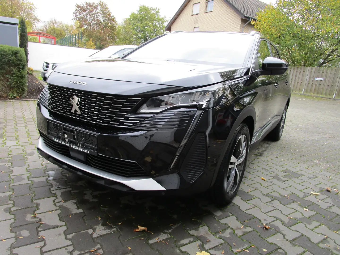 Peugeot 5008 Allure Pack*7 Sitze*LED*NAVI* Schwarz - 2