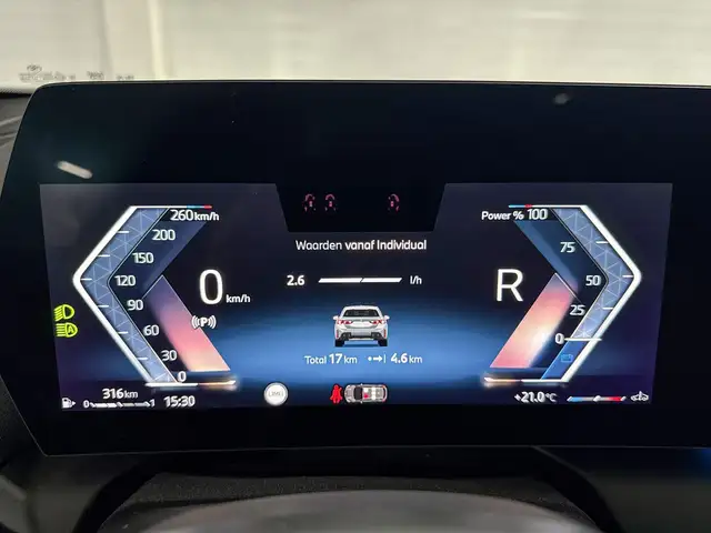BMW 1 Series view 13