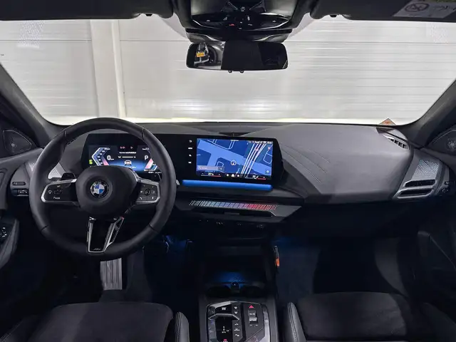 BMW 1 Series view 11