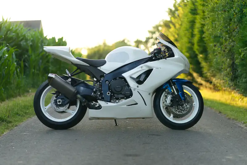 Suzuki GSX-R 600 - foto 2