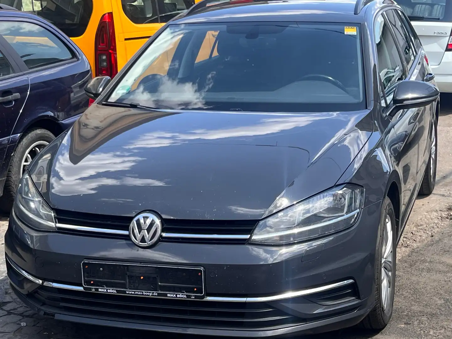 Volkswagen Golf Variant 1.6 TDI (BlueMotion Technology) Comfortline Gris - 2