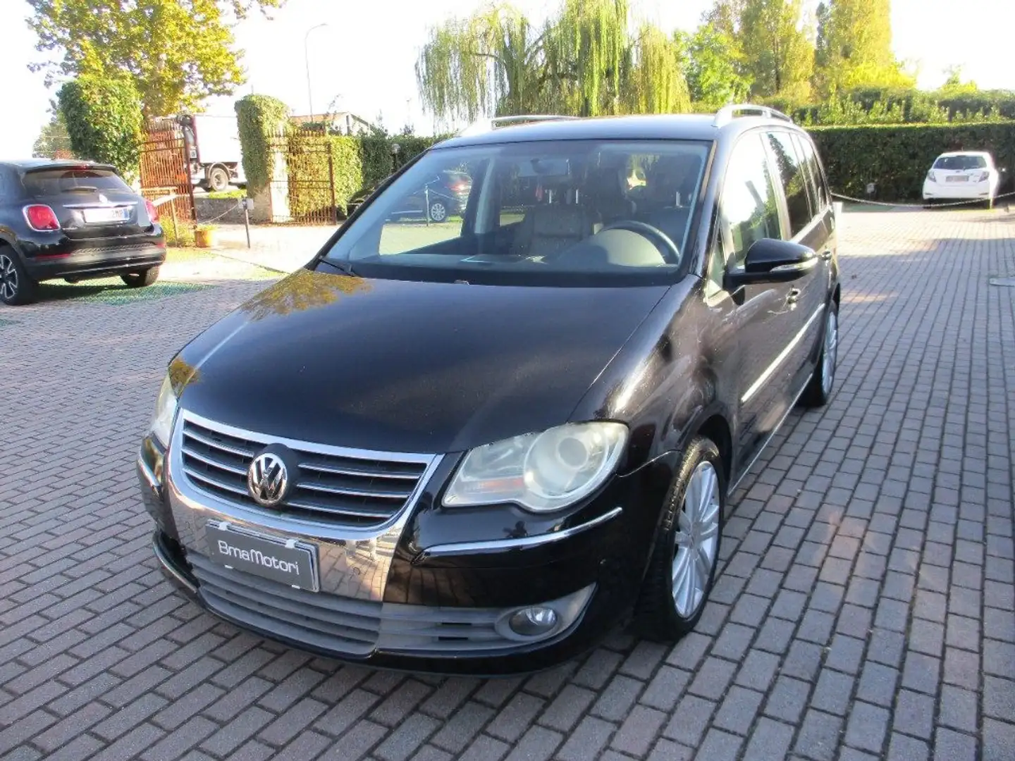 Volkswagen Touran 1.9 TDI 105CV DPF Highline PELLE/Sensori Nero - 1