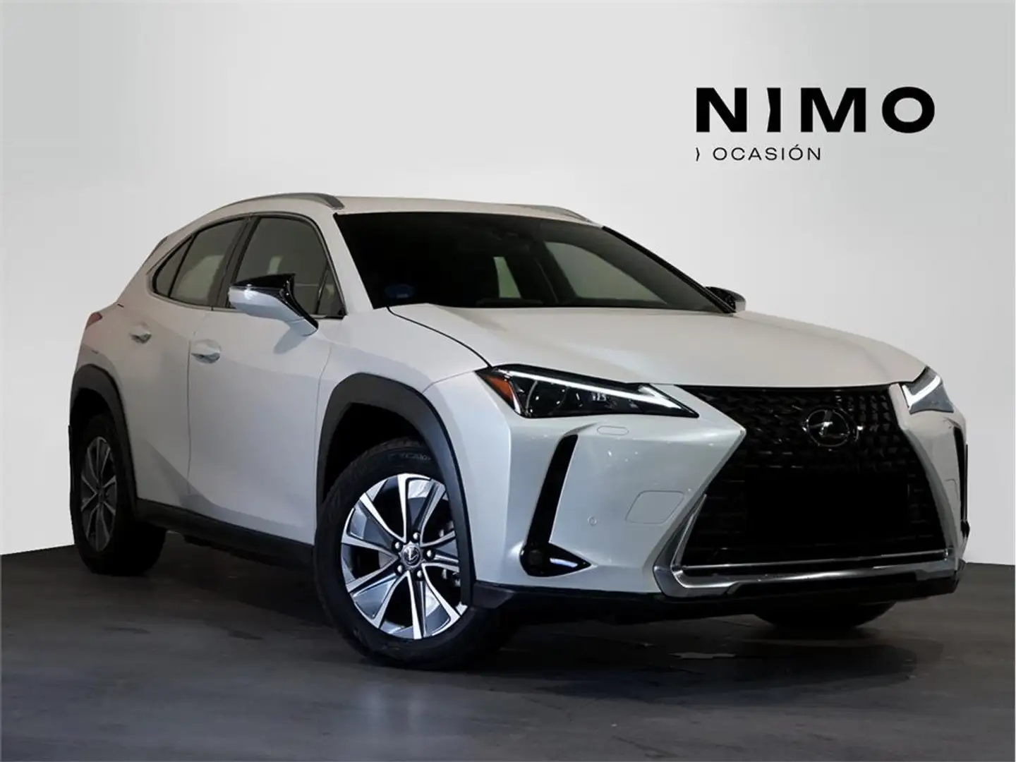 Lexus UX 300e Business - 1