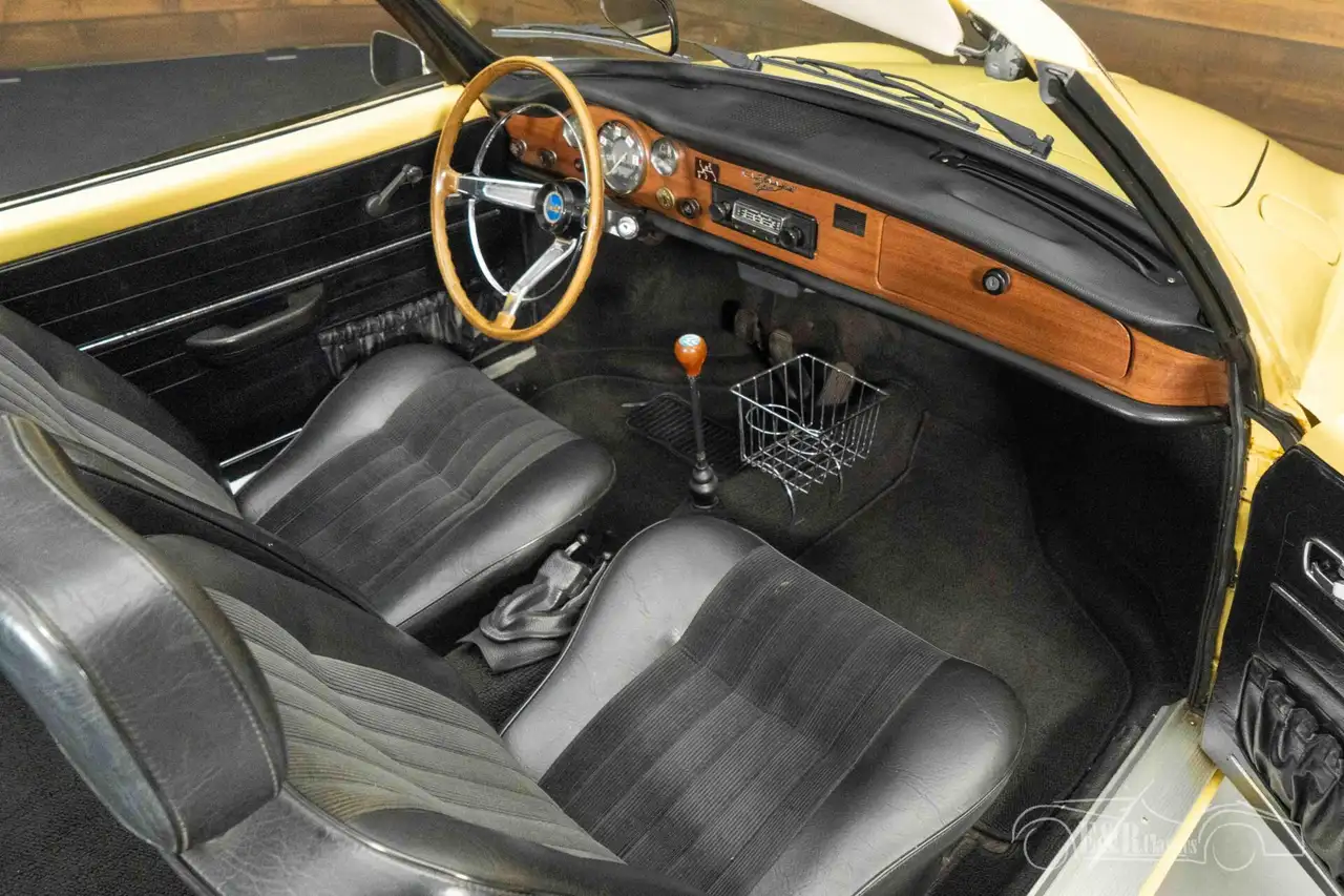 Volkswagen Karmann Ghia Cabriolet | 1971, foto 8