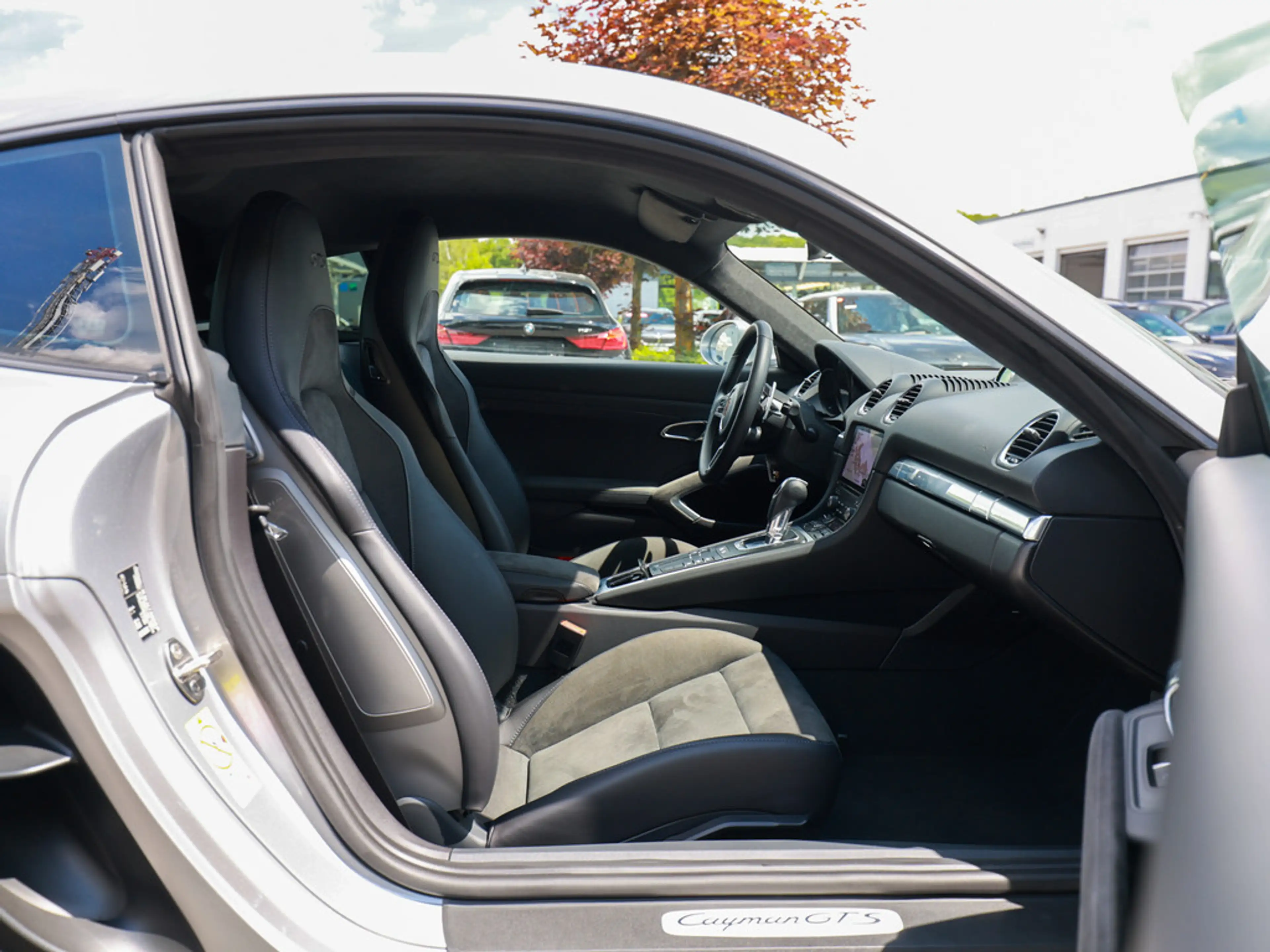 Porsche Cayman 718 GTS 4.0 SPORTABGASANLAGE NAVI SHZ — photo 8