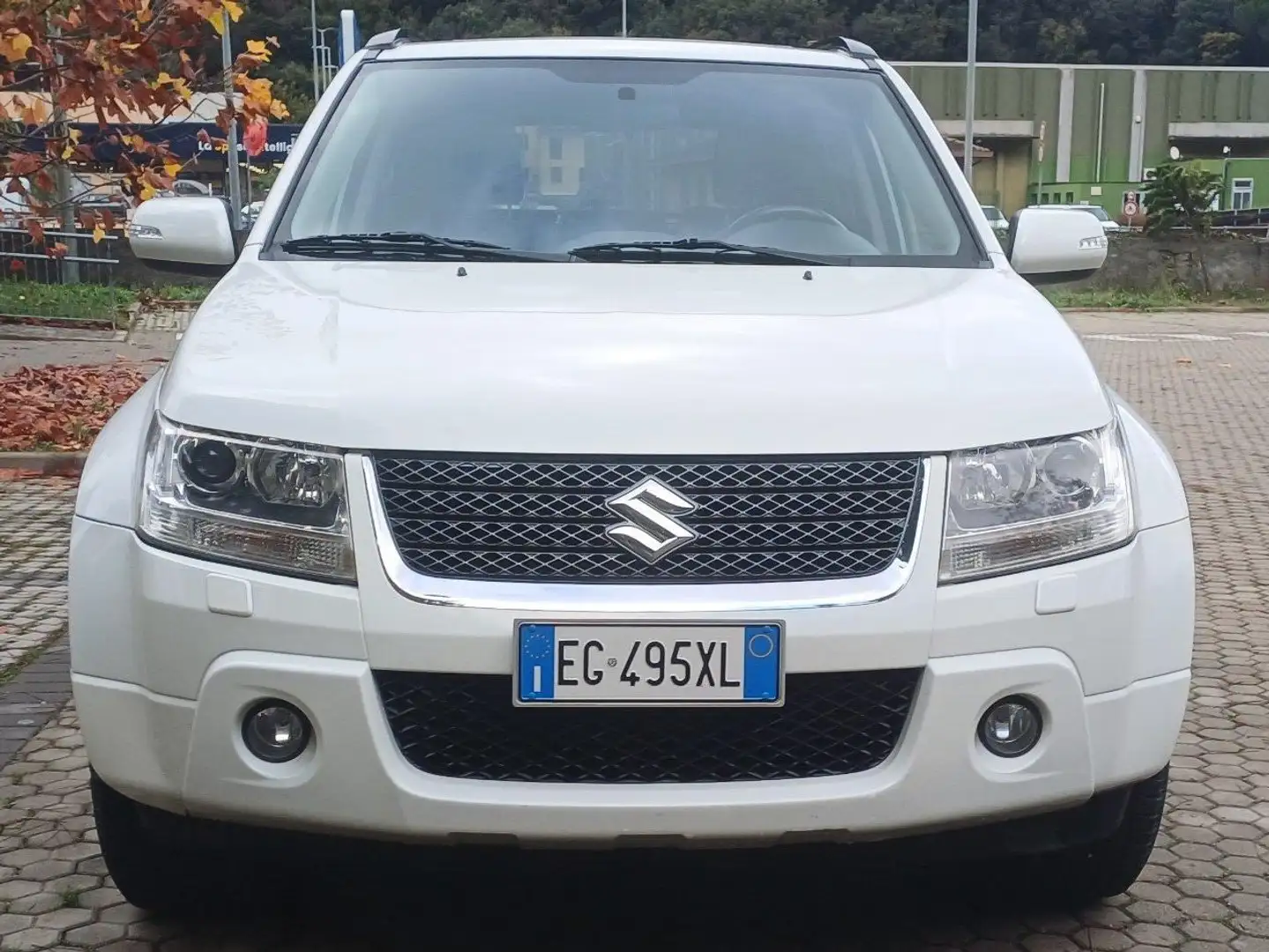 Suzuki Grand Vitara 1.9 DDIS 5p. Euro5 Pelle-Navigatore-Xenon-Tetto Biały - 2