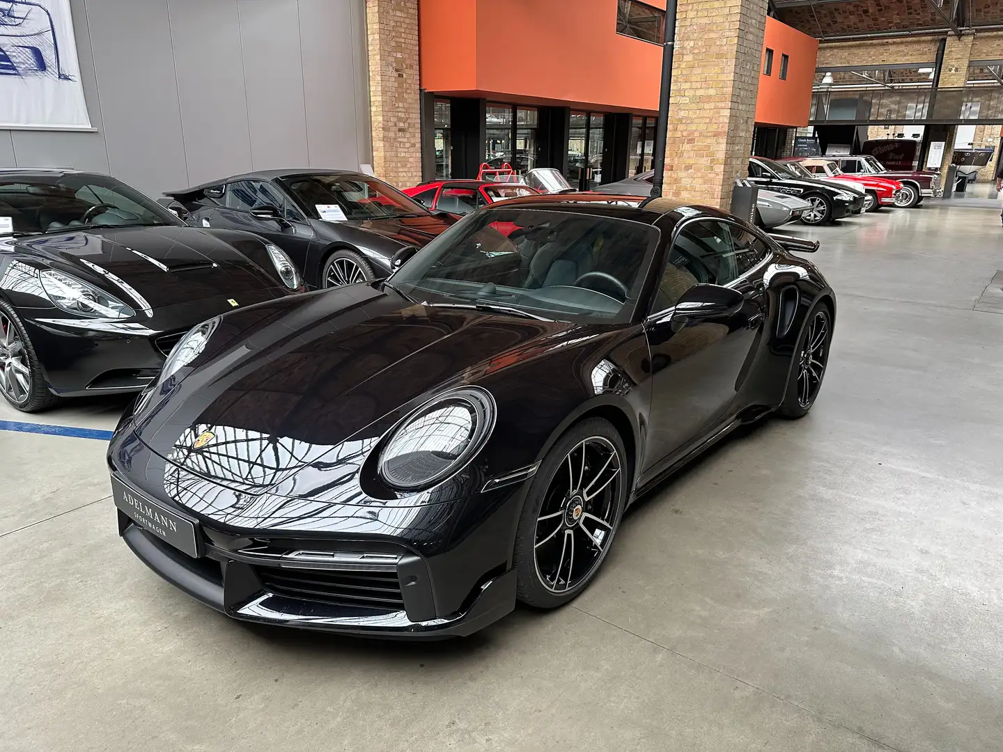 Porsche 992 911 Turbo Schwarz - 1