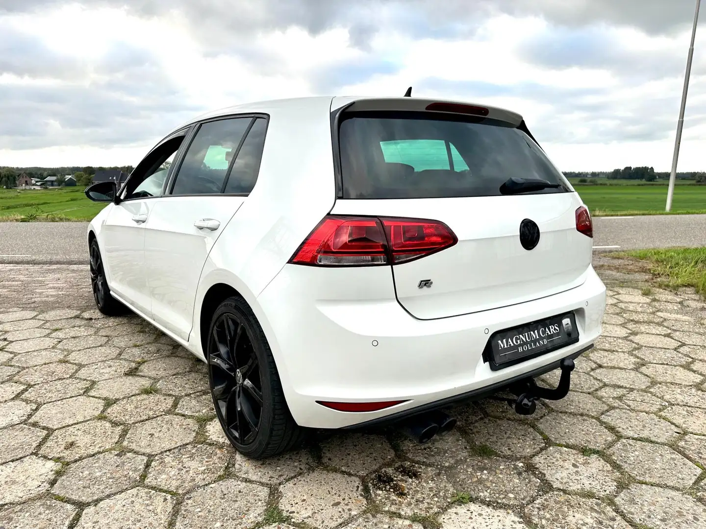 Volkswagen Golf 1.4 TSI R-Line 5D Xenon verl, Navi Scherm Stoelver Wit - 2