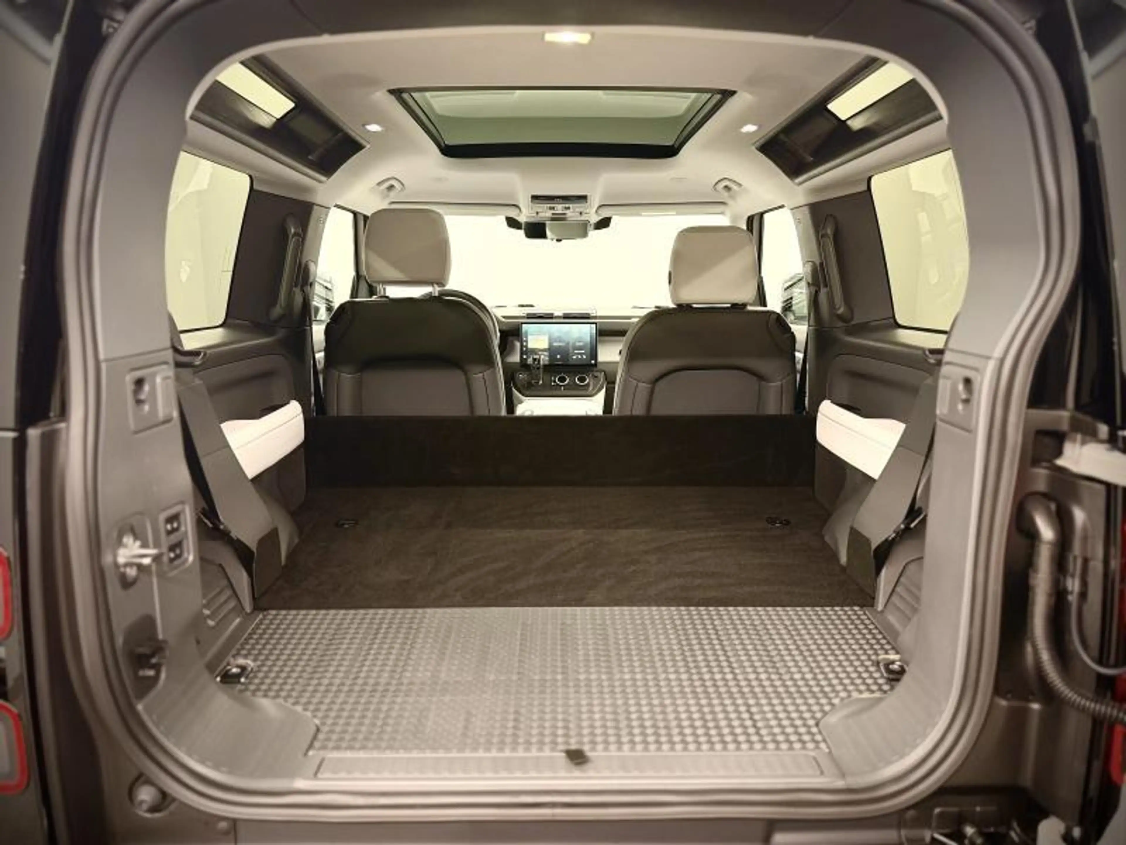 Land Rover Defender 90 D250 X-Dynamic SE - niet ingeschreven — photo 10