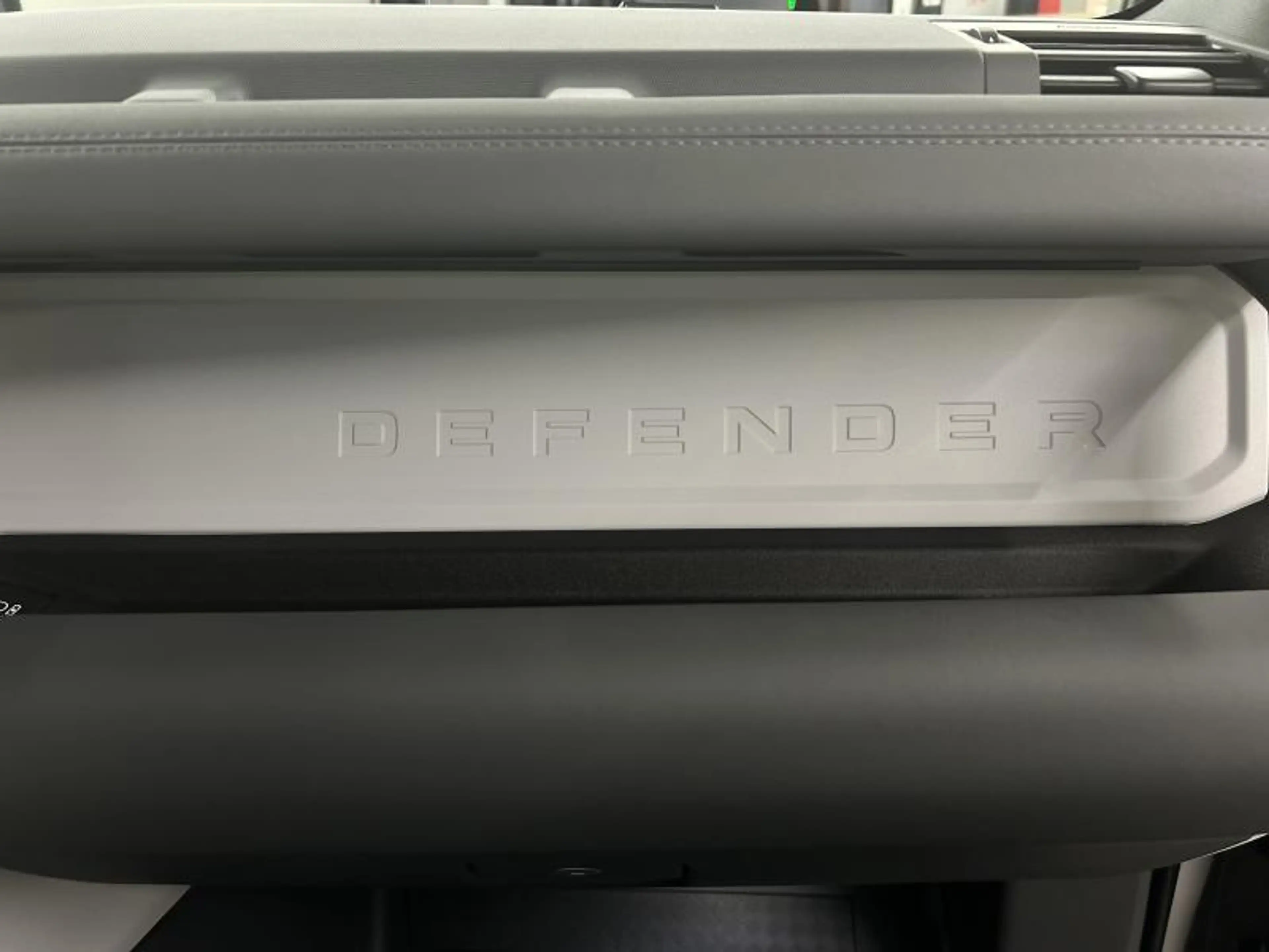 Land Rover Defender 90 D250 X-Dynamic SE - niet ingeschreven — photo 15