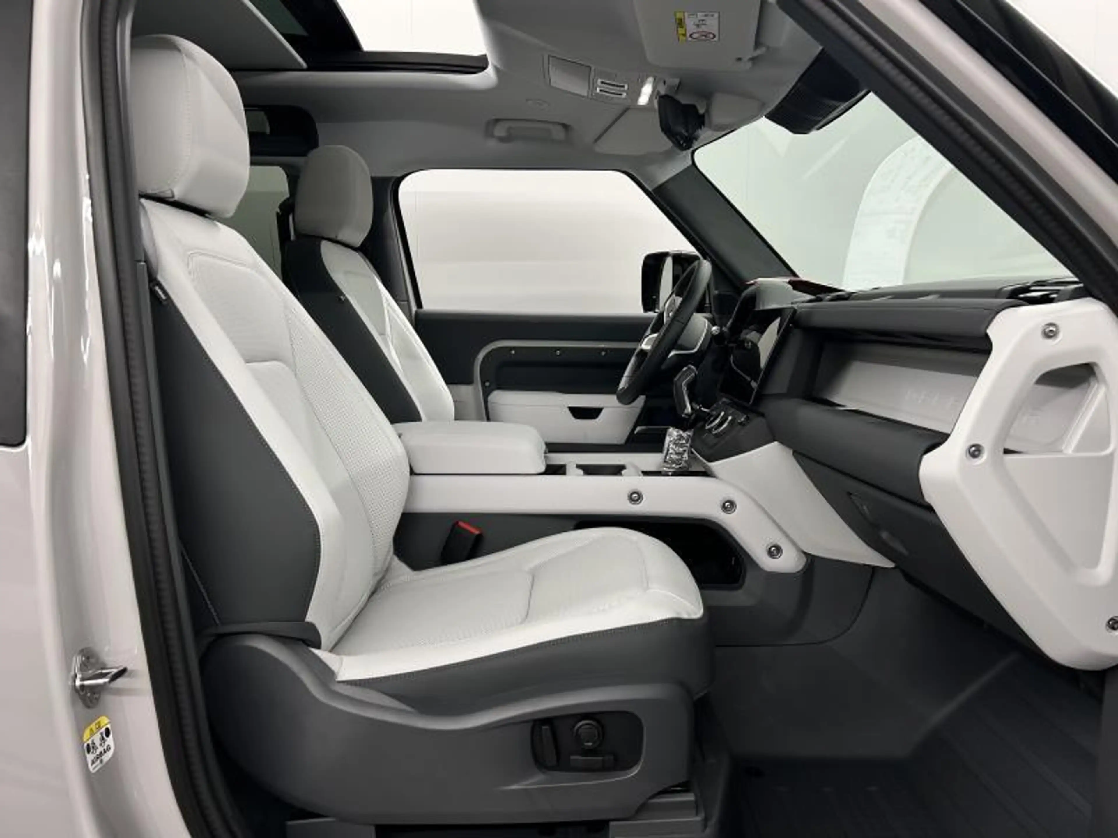 Land Rover Defender 90 D250 X-Dynamic SE - niet ingeschreven — photo 14
