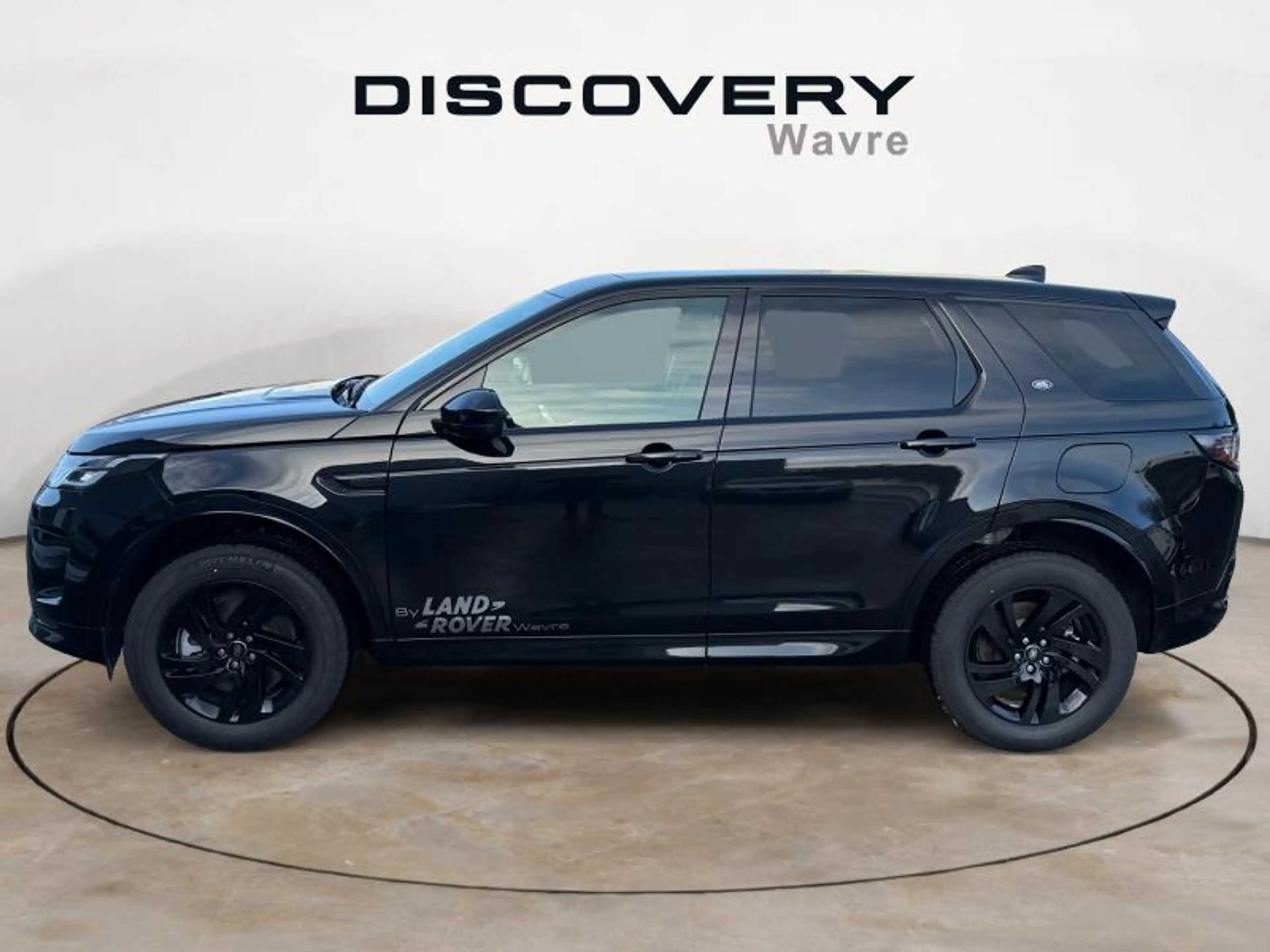 Land Rover Discovery Sport [PHEV] S — photo 2