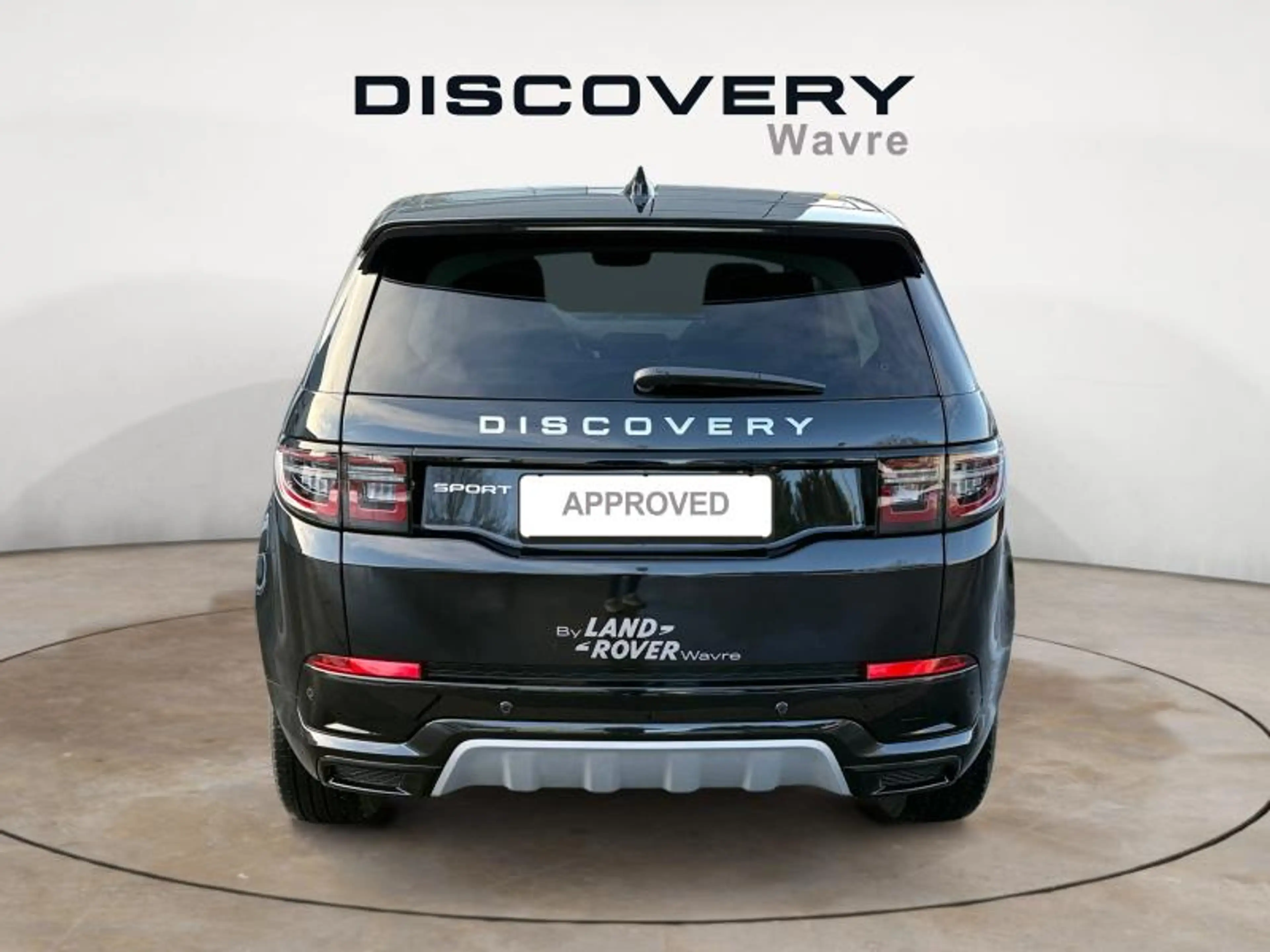 Land Rover Discovery Sport [PHEV] S — photo 4